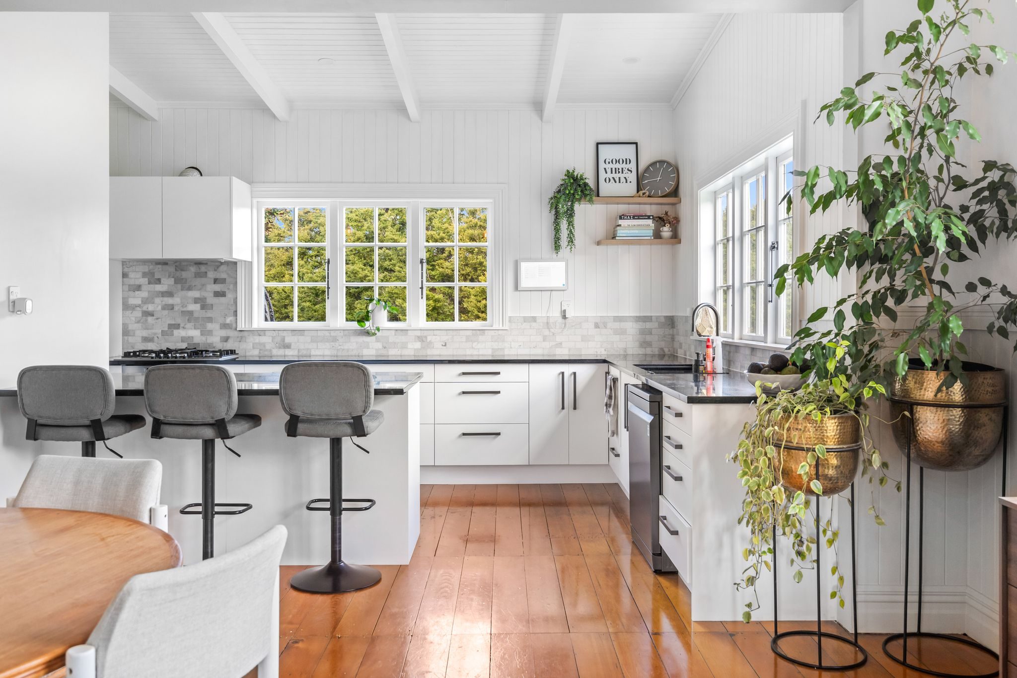 Villa Charm, Country Living — slide 2