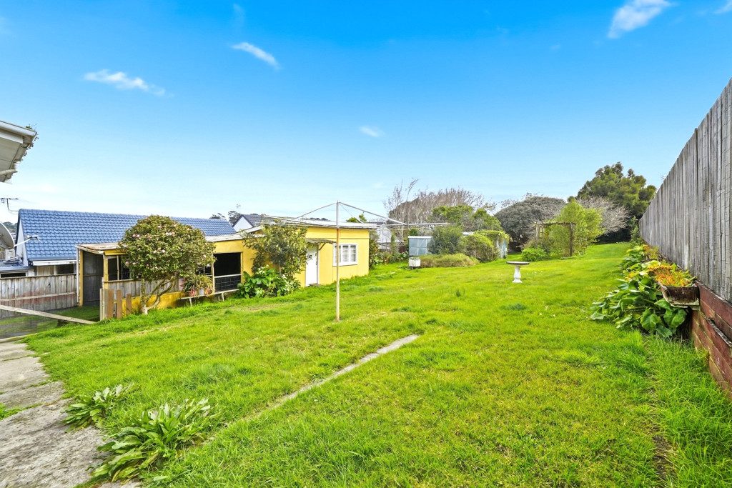 1,298m² Opportunity in Forrest Hill — slide 11