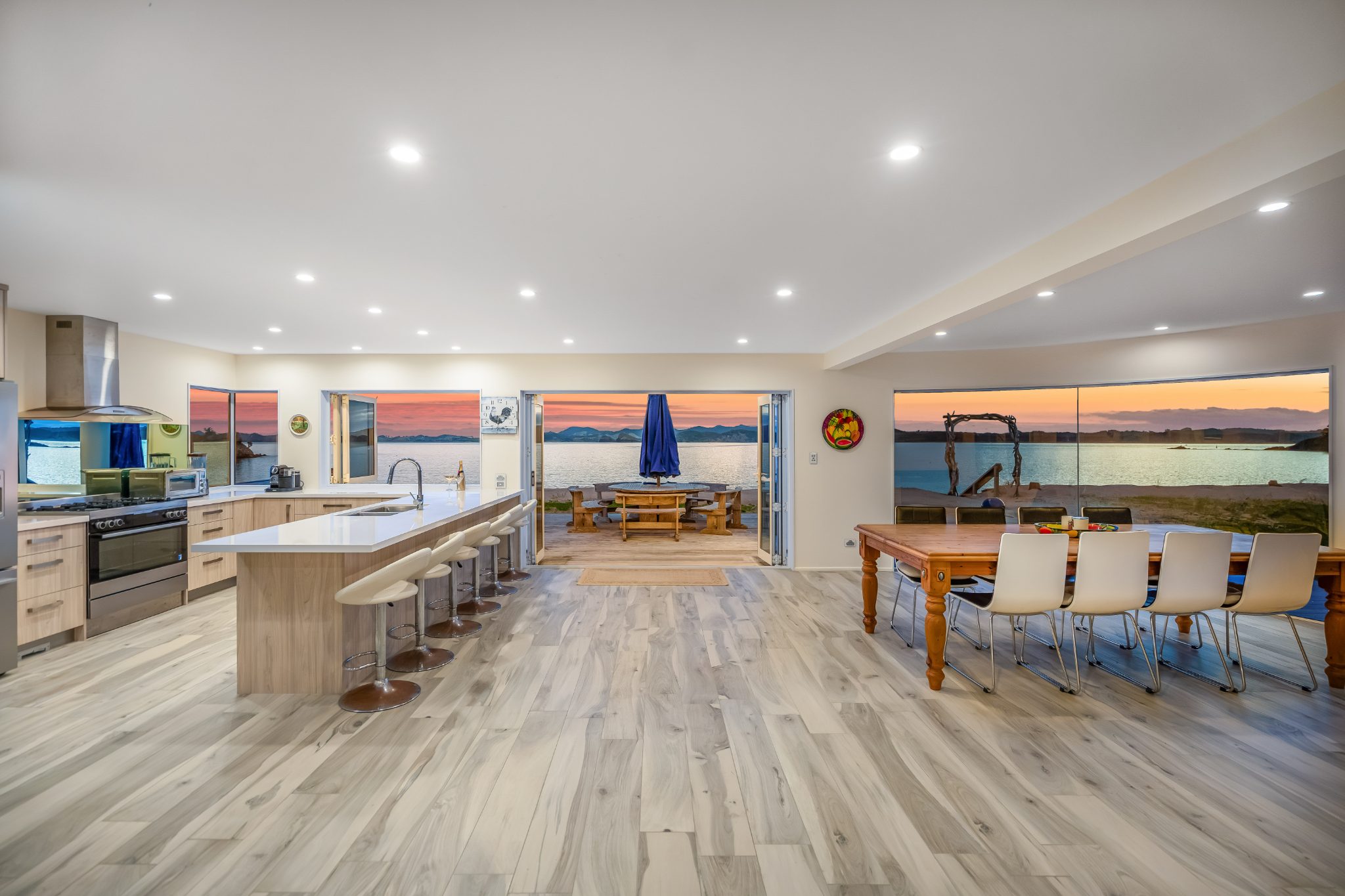 An Extraordinary Beachfront Position! — slide 1