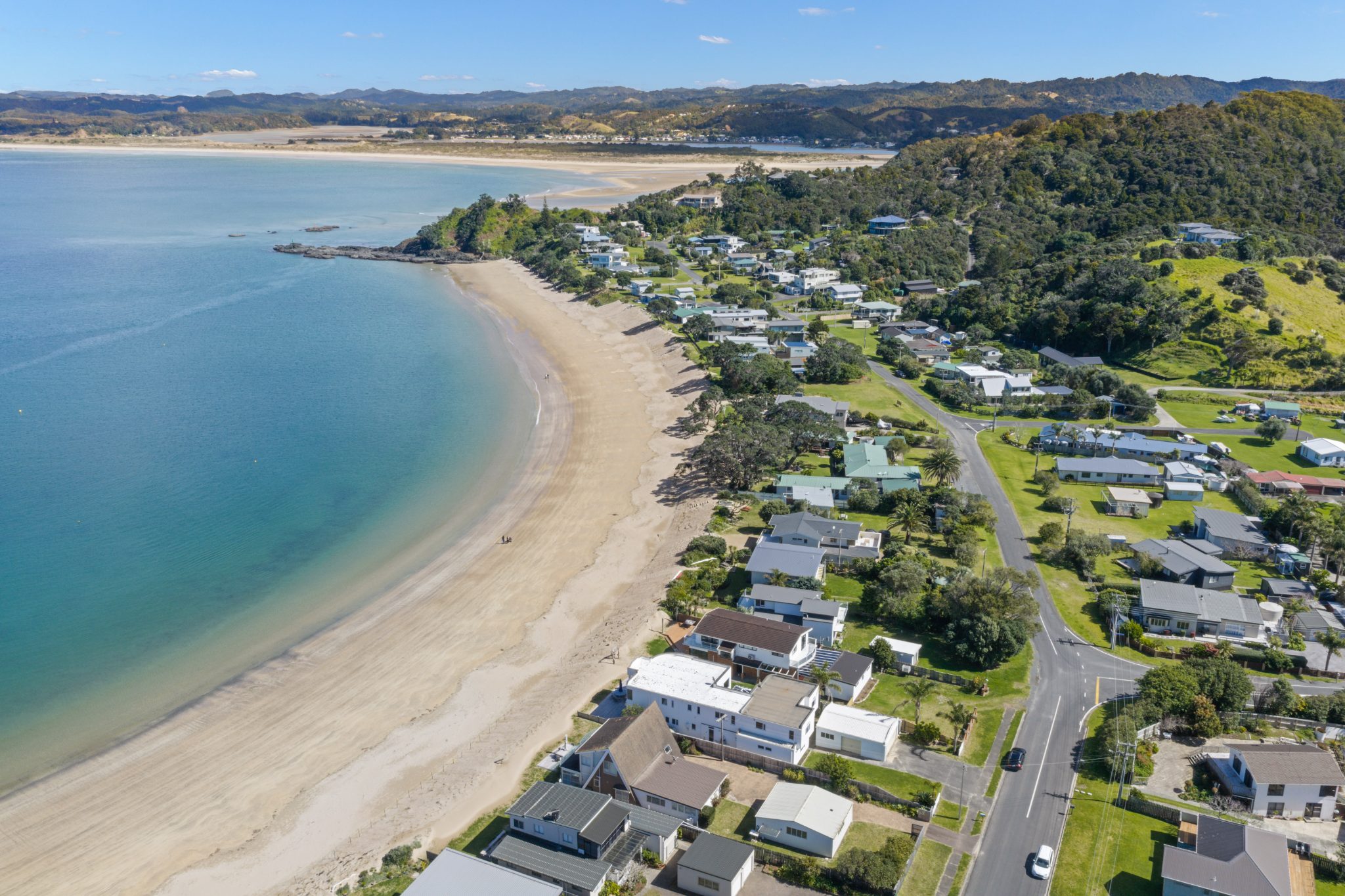 An Extraordinary Beachfront Position! — slide 24