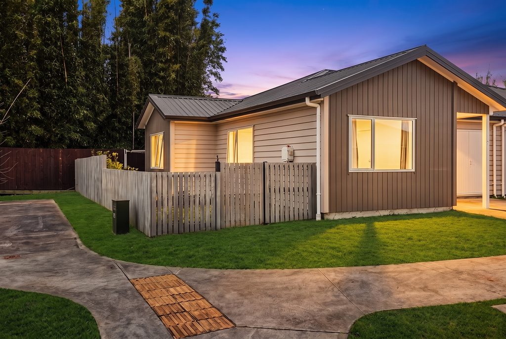 The Lowest Priced 3 Bed Home in Kauri Landing! — slide 1