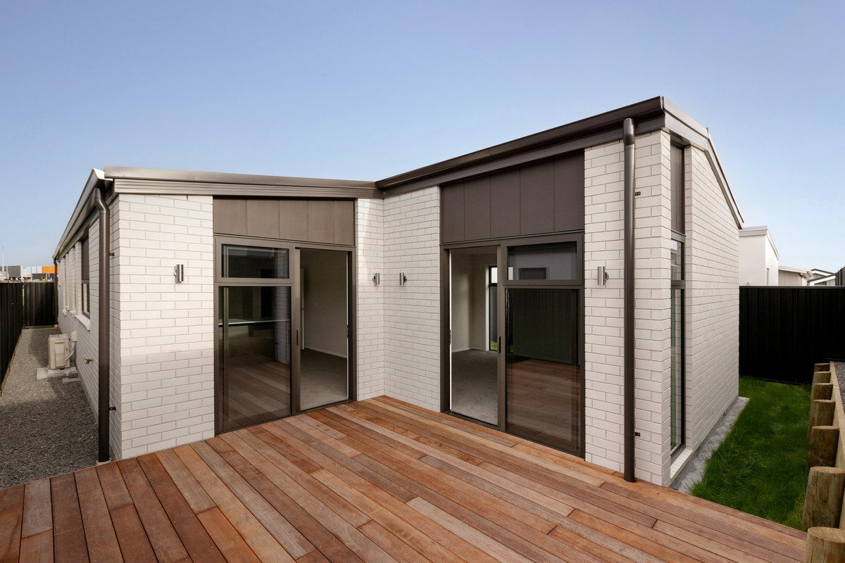 Fresh, Modern and Move-In Ready — slide 2