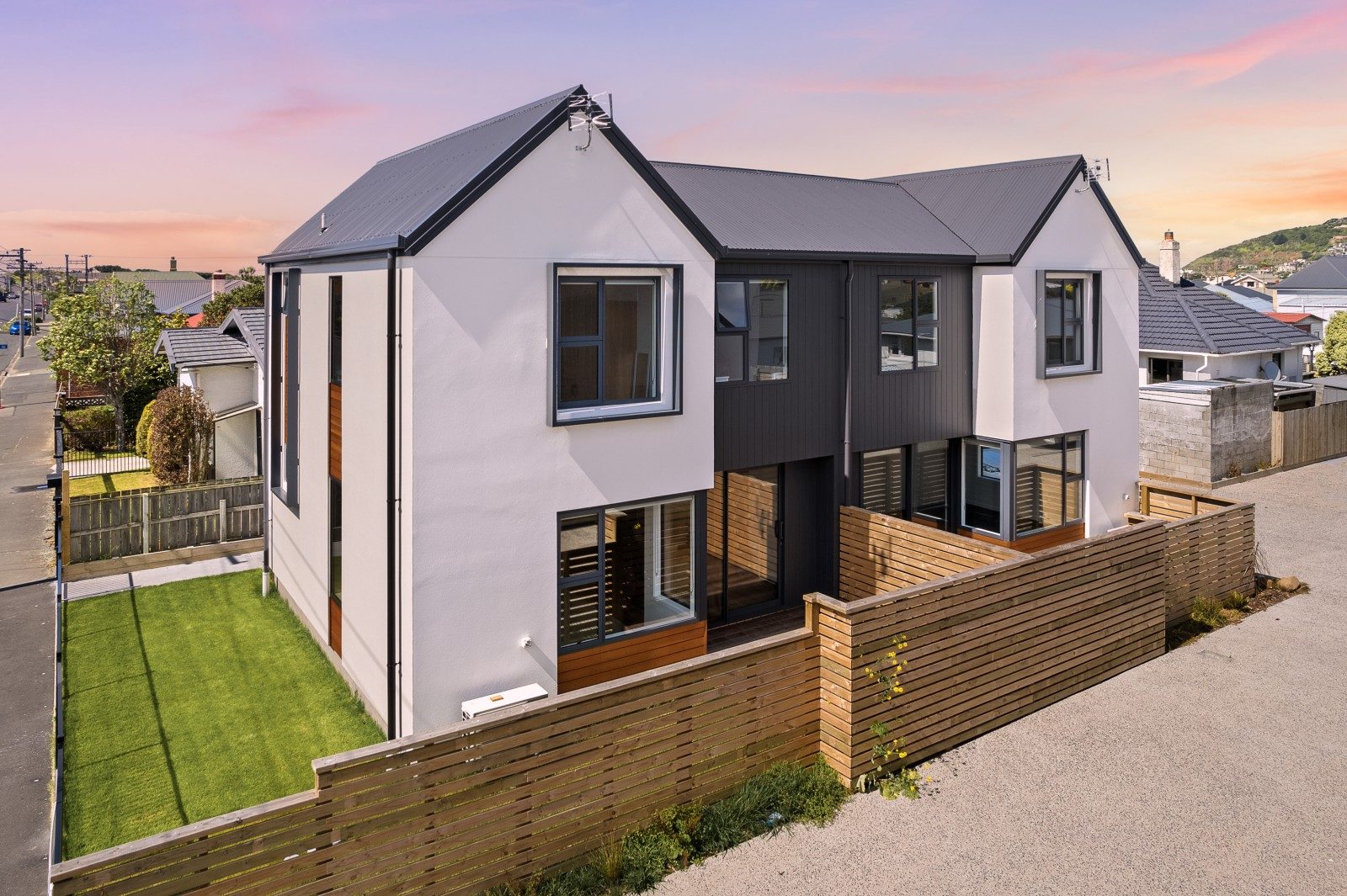 Premium Townhouse – Serious motivation! — slide 1