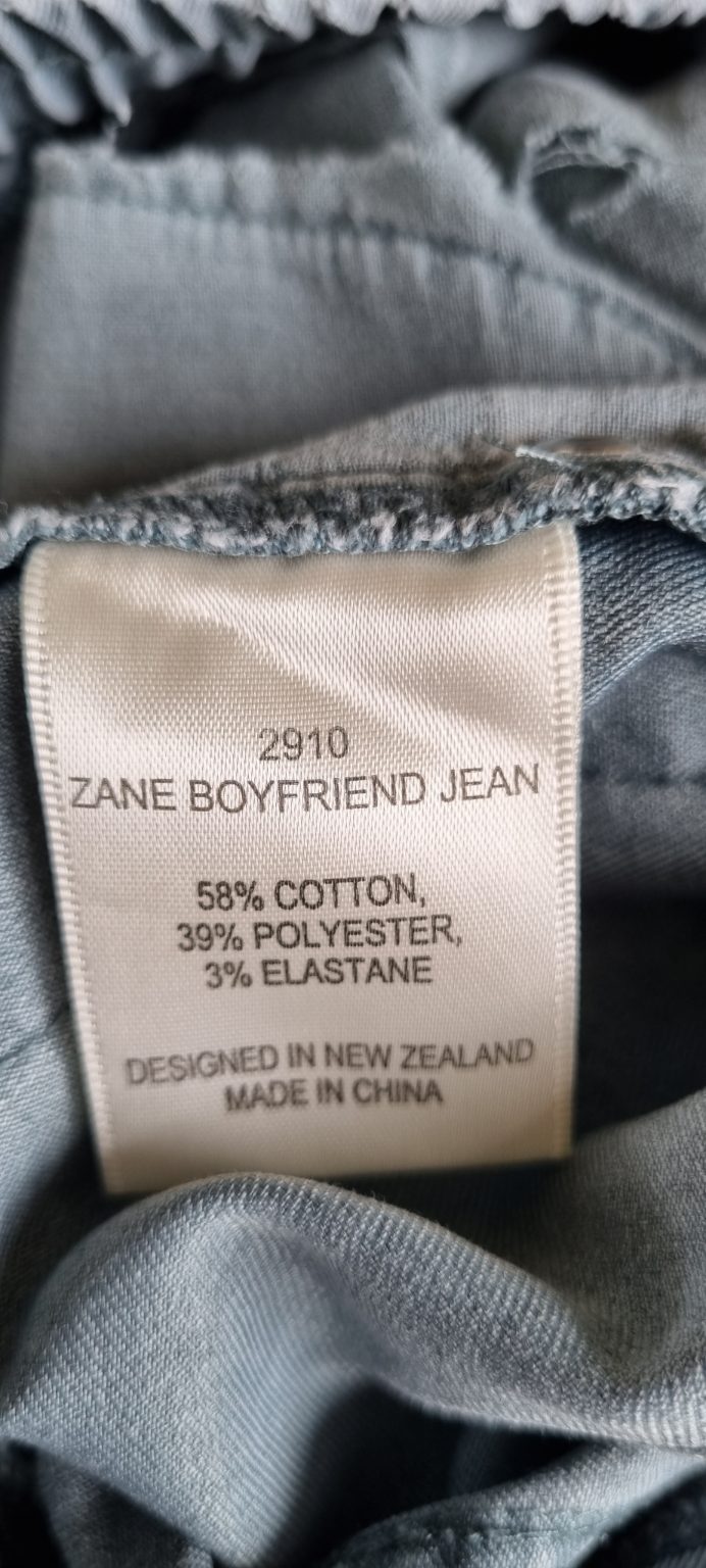Lania The Label Zane Boyfriend Jeans size 12, different-colour style reference photo
