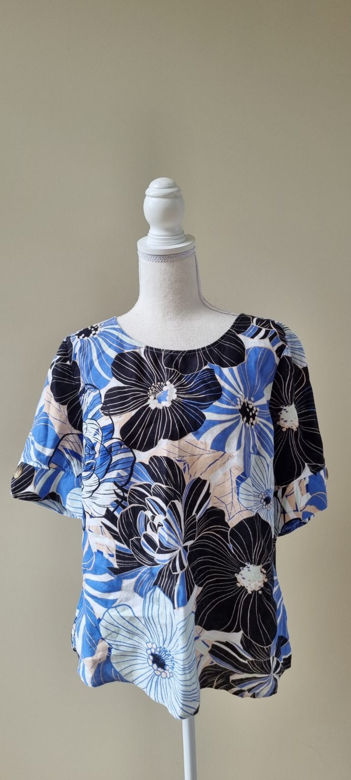 Jacqui E Linen Top size 16