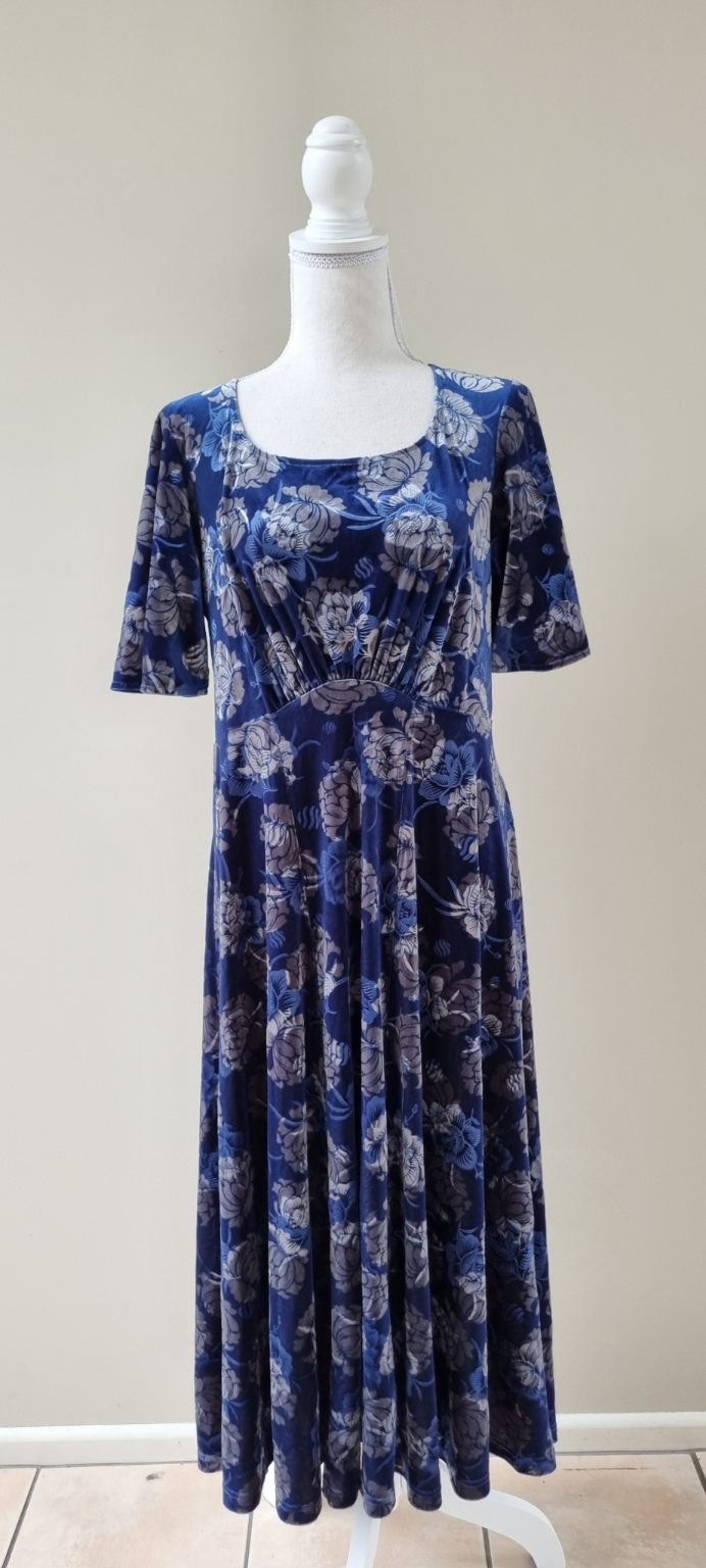 Annah Stretton Blue Floral Dress Size M