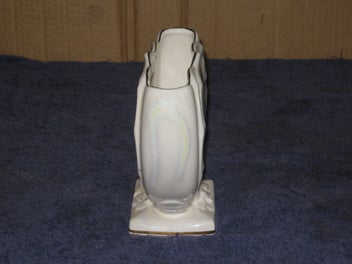 Listing 5 of 18 for Titian Vase T103 Titian Lustre Vase With Rose picture - beautiful & retro