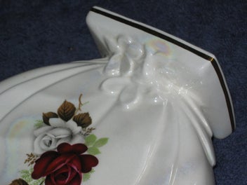 Listing 16 of 18 for Titian Vase T103 Titian Lustre Vase With Rose picture - beautiful & retro