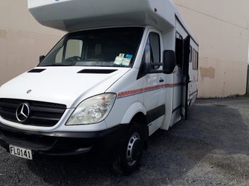 6BERTH MERC MOTORHOME