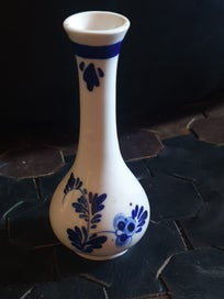 Listing 3 of 4 for Lovely Little DELFT Vase