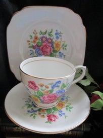 Listing 9 of 14 for Delightful quality trios (BELL/COLCLOUGH) for your special afternoon tea