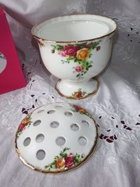 Listing 3 of 7 for Royal Albert Old Country Roses, Roses Bowl, Posy Bowl - NEW