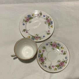Listing 3 of 5 for SALE! Salisbury Floral Trio - Lovely