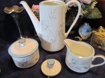 Listing 10 of 12 for Great AYNSLEY “DAWN ROSE" Bone China Set - just for you ?
