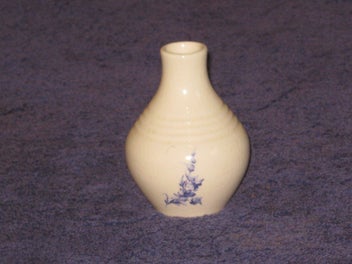 Listing 3 of 7 for Crown Lynn / Titian Vase - Bud vase art piece No .506.
