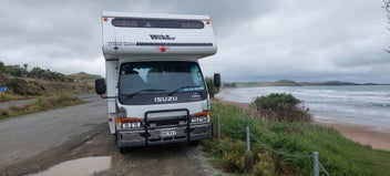 Traillite ISUZU N SERIES DELUXE 1999