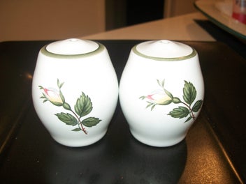 Listing 1 of 1 for Denby charm salt & pepper set
