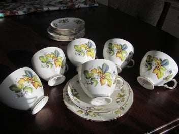 Listing 1 of 6 for QUEEN ANN BONE CHINA