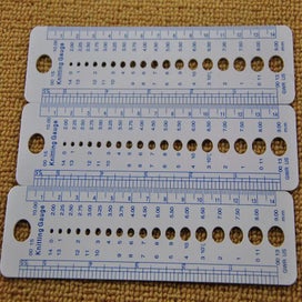 Listing 4 of 4 for Ruler UK US Canada Sizes Knitting Accessories Needle Gauge Inch Sewing Ru CHK12N