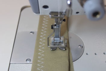 Listing 4 of 4 for INDUSTRIAL ZIG ZAG WITH 3 STEP SEWING MACHINE SALE PRICE