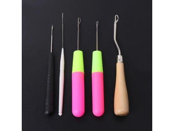 Listing 6 of 9 for Latch Hook Kit