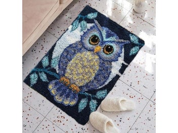 Listing 4 of 9 for Latch Hook Kit