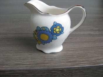 Listing 1 of 5 for Royal Winton wee retro jug