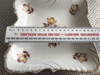 Listing 8 of 13 for Beautiful large Square Dish - pink and yellow roses