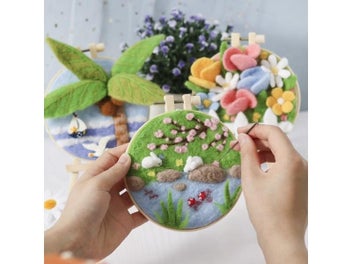 Listing 3 of 10 for No Finish Flower Animal Cartoon Painting Funny Wool Needle Felt Kit Handmade