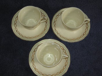Listing 5 of 13 for 6 x 1930's ? Alfred Meakin Cup & Saucers - 3 duos Beautiful Gold & Green