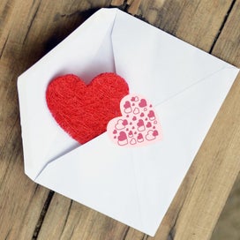 Listing 5 of 5 for Valentine's Day Festival Gift Decorating Heart Shaped Stickers 1 Roll 500 Posts