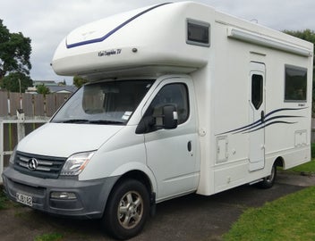 Kiwi Sapphire IV motorhome