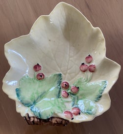Listing 1 of 3 for CUTE little antique Carlton Ware Redcurrant leaf trinket dish!