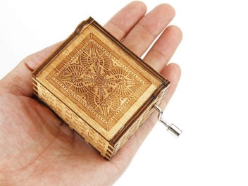 Listing 3 of 3 for Wooden Hand Crank Music Box