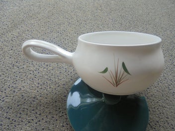 Listing 4 of 10 for Denby (England) 'Green Wheat' large lidded ramekin