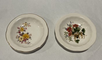 Listing 2 of 4 for SALE! Two Crown Lynn Flower Dishes - gorgeous