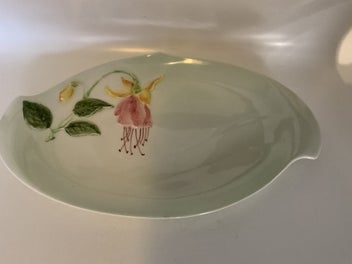 Listing 7 of 9 for ROYAL WINTON - PINK FUCHSIA FLOWER - MINI SERVING PLATE - BASE LIGHT GREEN