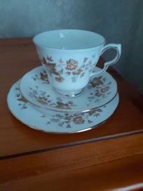 Listing 1 of 3 for Colclough China Trio # 4