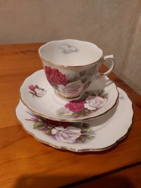 Listing 1 of 3 for Colclough China Trio # 7