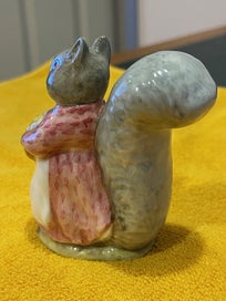 Listing 2 of 3 for Beswick Beatrix Potter "Goody Tiptoes" Vintage Figurine BP-3b Stamp