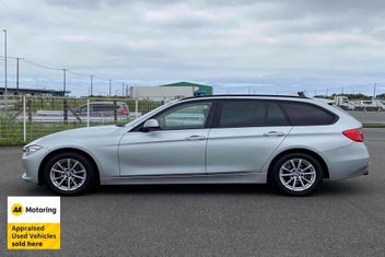 BMW 320I 2014 photo 4