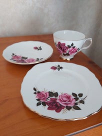 Listing 2 of 3 for Colclough China Trio # 9