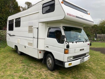 Traillite 2004 Mazda Titan