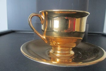 Listing 2 of 7 for ROYAL WINTON - GOLD CUPS & SAUCERS