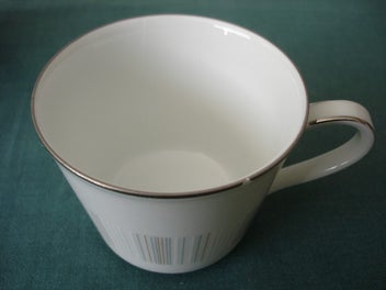 Listing 7 of 10 for 8 Quality Noritake Japan Saucers - Isabella 6531, VG Cond, Plus 4 FREE Cups .