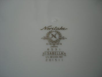 Listing 3 of 4 for 8 Quality Noritake Japan Dinner Plates - Isabella 6531 Pattern, VG Condition.