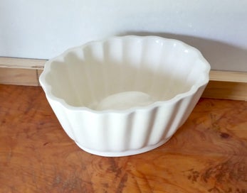 Listing 2 of 6 for Antique Royal Winton Jelly Mould