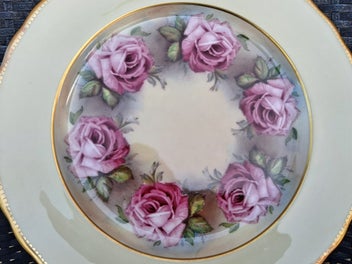 Listing 4 of 8 for Aynsley, Bailey, Pink cabbage roses dinner plate
