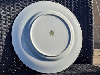 Listing 7 of 8 for Aynsley, Bailey, Pink cabbage roses dinner plate