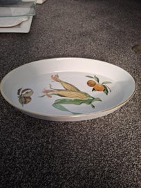 Listing 1 of 1 for ROYAL WORCESTER EVESHAM OVAL SERVING DISH